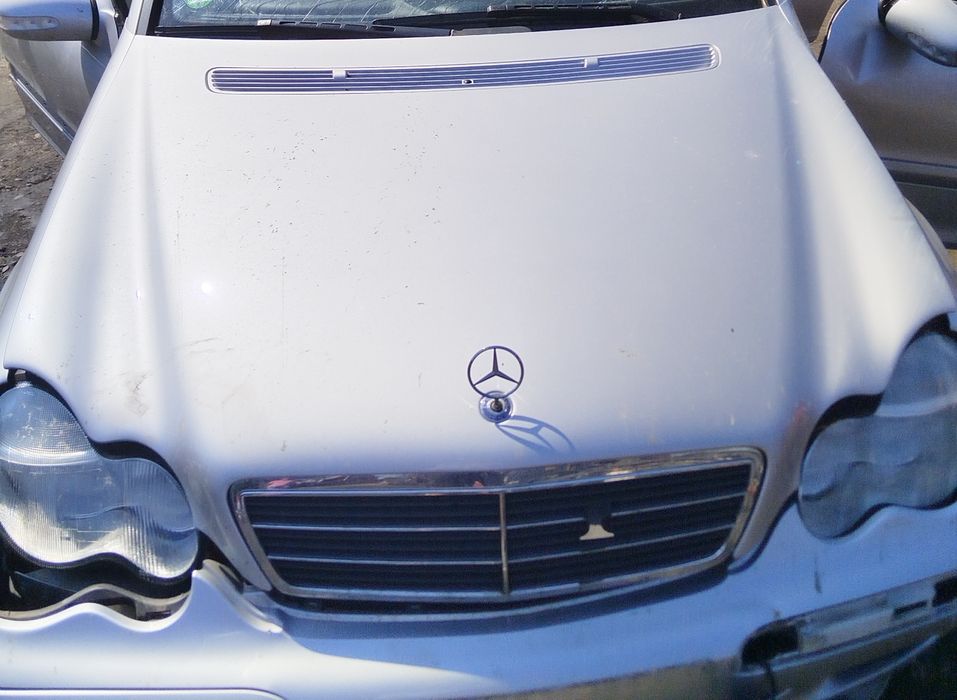 Capota Mercedes C-Class w203 argintiu