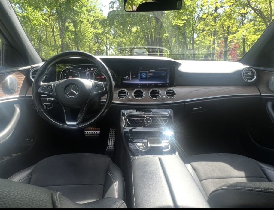 Mercedes E220 Diesel 194 cp 2017 pachet AMG Fabrica