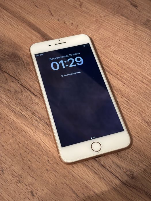 Айфон 8+ с коробкой