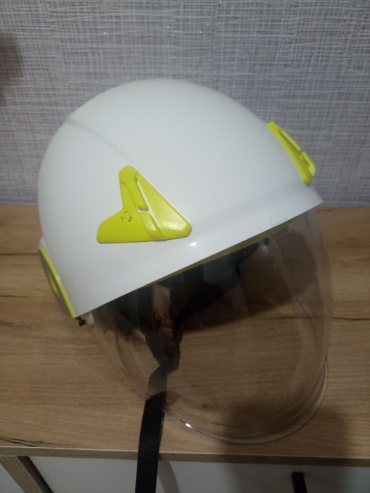 Специальная строительная каска