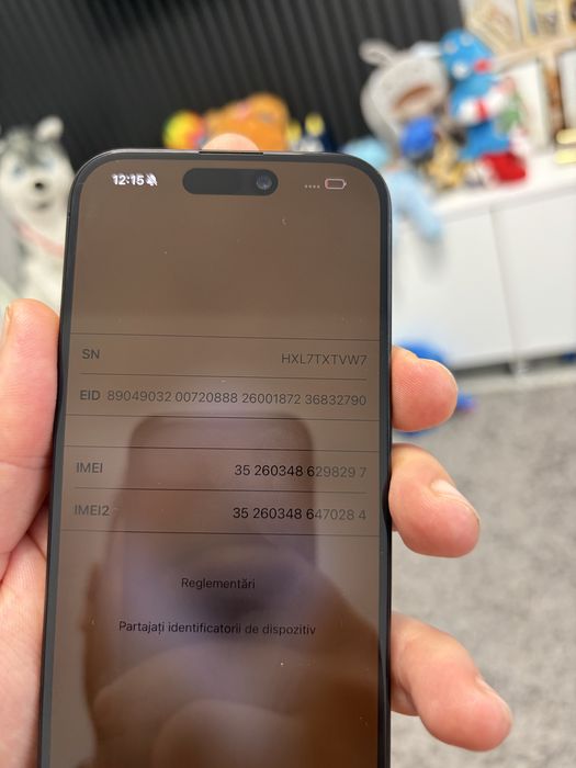 Vand iphone 15 pro pentru piese