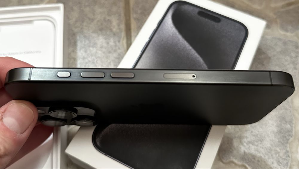 iPhone 15 Pro Bat 100%