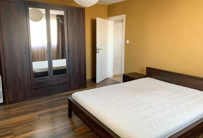 Дава се под наем Тристаен апартамент в Варна, Автогара - 100 кв.м за 357 € - Снимка #4