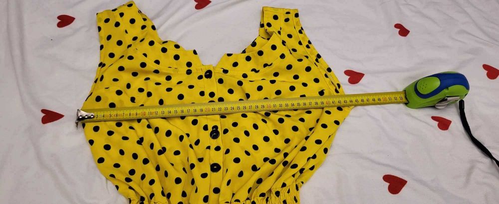 Лятна  жълта рокля в ума ми се върти на точки