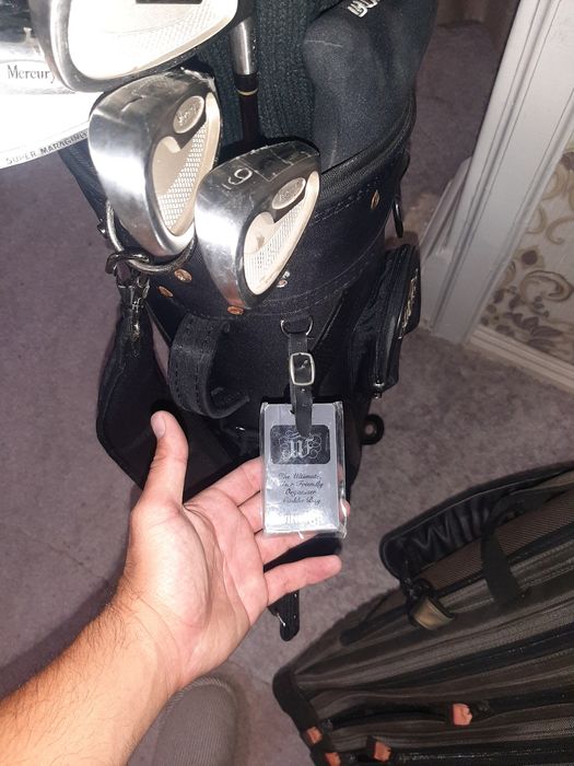 Продам гольф  клюшки