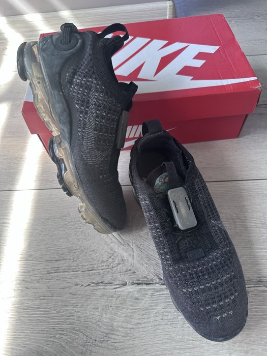 Оригинални маратонки Nike Air VaporMax Flyknit – Унисекс модел, 38,5 номер, черен цвят