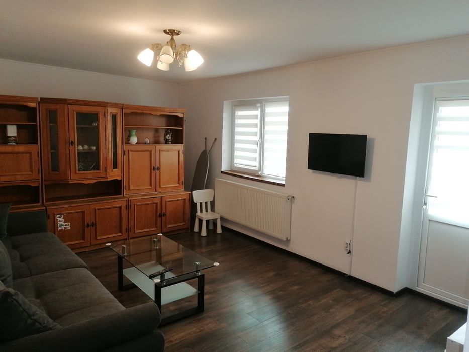 Închiriez apartament 3 camere, zona centrala