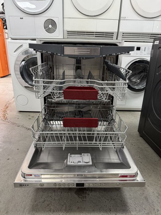 Съдомиялна машина NEFF