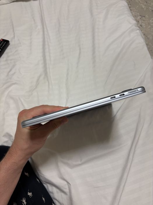 Macbook air 13 m5 24ram 1Tb