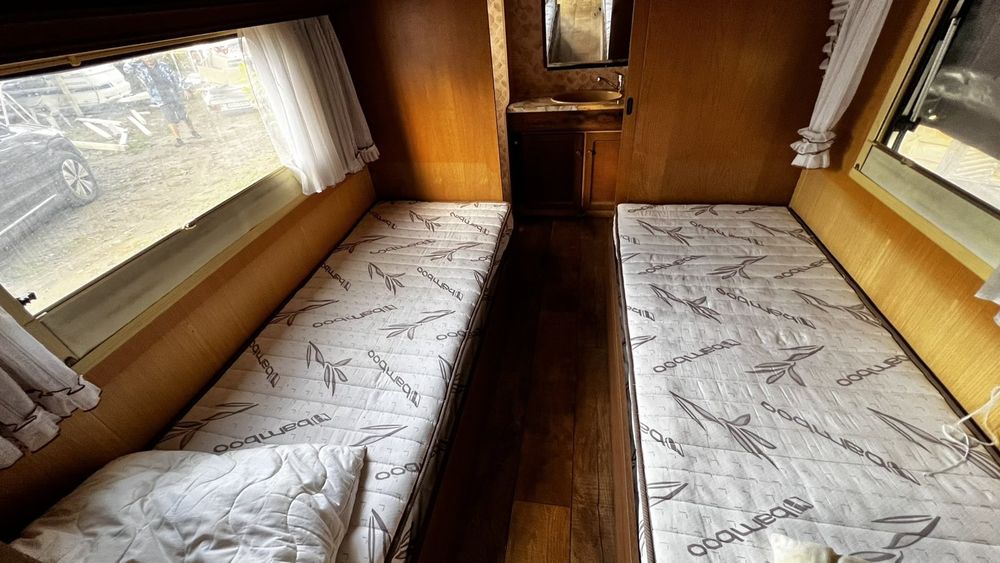 Продавам Каравана фенд