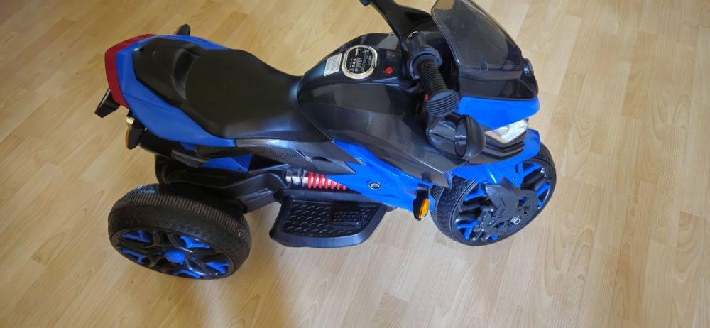 Motocicleta electrica pentru copii