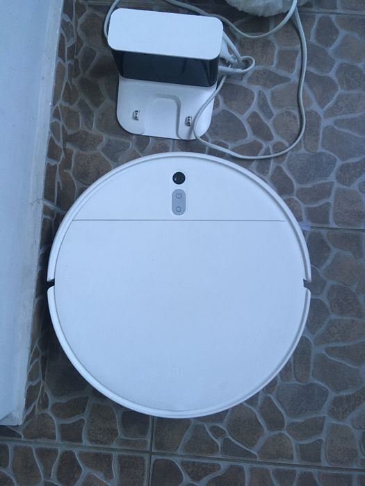 Прахосмукачка - робот…Запазена