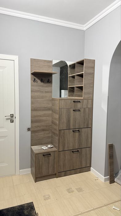 Прихожая мебель с обувницей