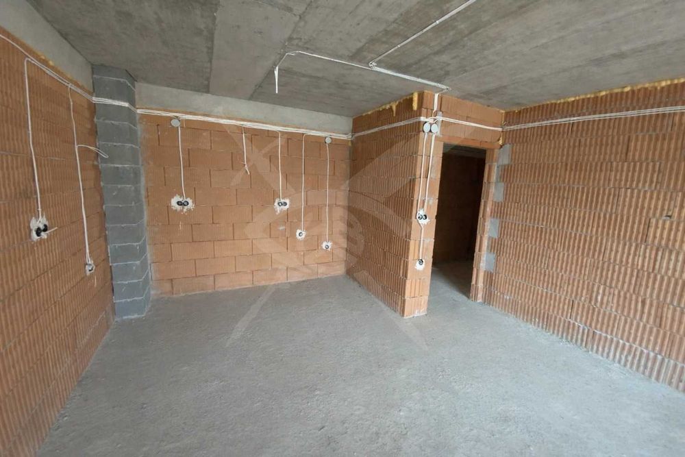 Продава се Тристаен апартамент в Пловдив, Кършияка - 151 кв.м за 642 €/кв.м - Снимка #1