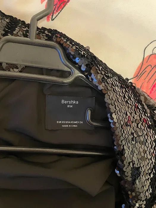 Geaca cu paiete BERSHKA