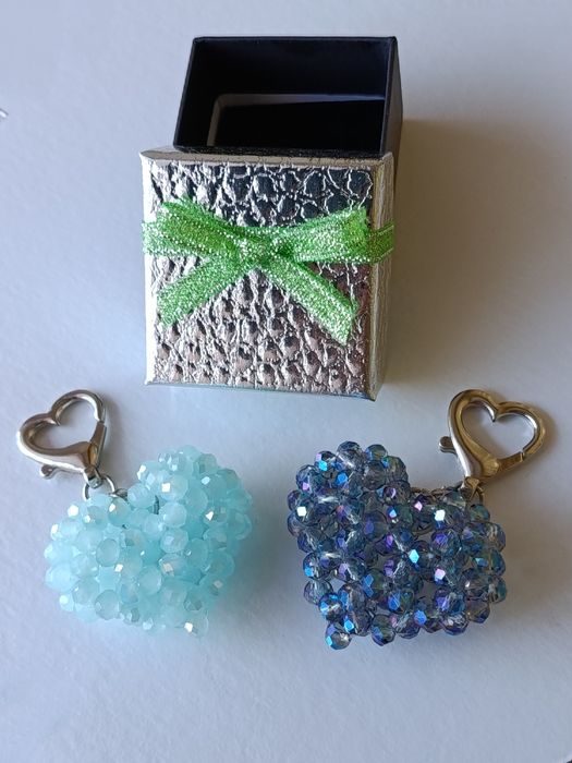 Брелки из хрустальных бусин