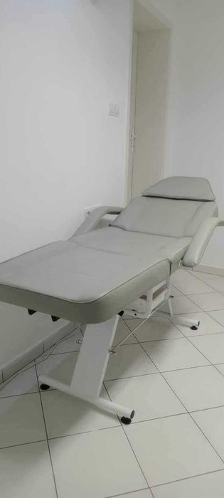 Фиксирана кушетка Basic 202 - сива/бяла/черна 180 x 60/80 x 75 см