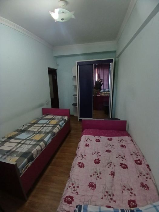 Продаю 4в3/4/4, НЕ ТОРЦЕВАЯ, Ц 4, на против Алайского базара! Ипотека.