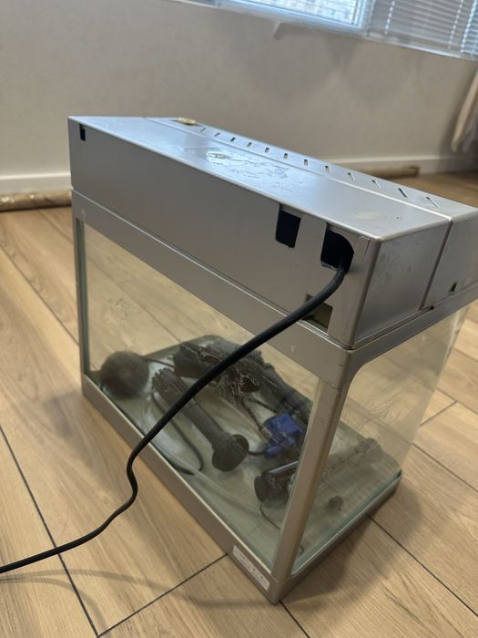 Продам аквариум + каряга