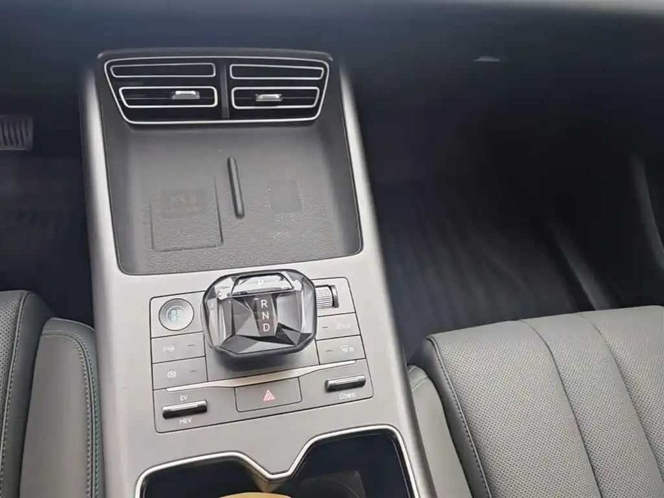 BYD Song Pro DM-i 71 km Flagship