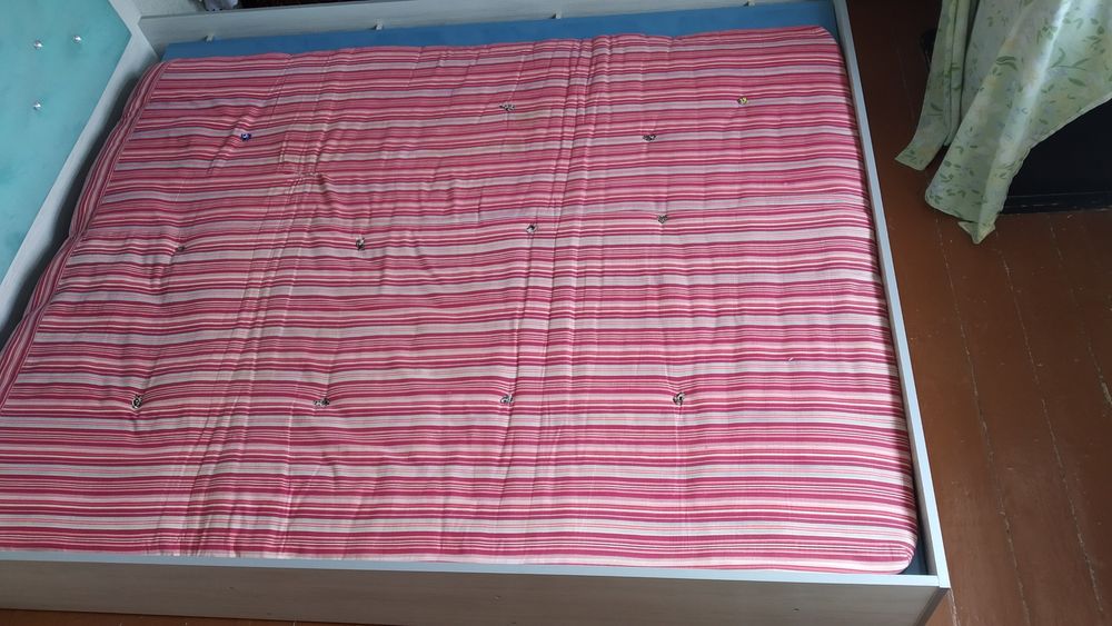 Матрас сотилади двухспальный ( пахталик )