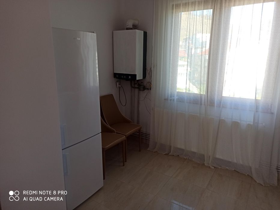 Închiriez apartament 42mp complet utilat