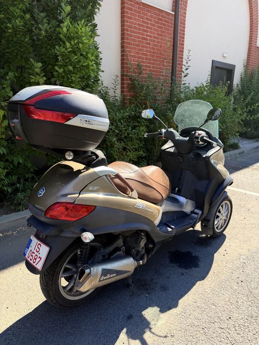 Piaggio MP 3, 493 cmc, categ. B, are carte RAR!!!