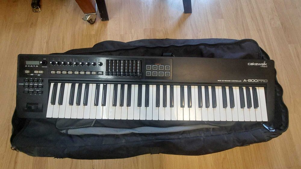 Keyboard Midi Controller Roland Cakewalk A800PRO + Husa softcase