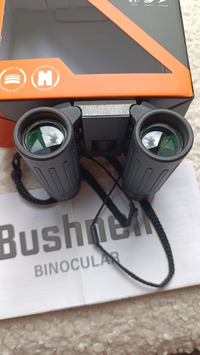 Bushnell 8x21mm бинокъл