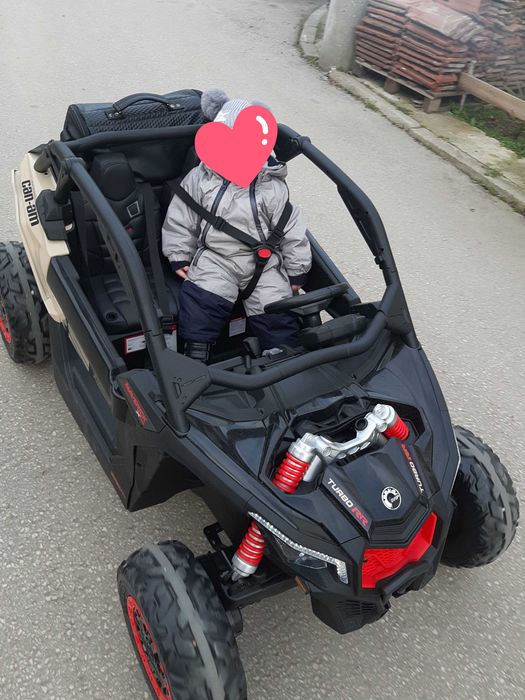 Акумулаторната кола Licensed Can Am Maverick