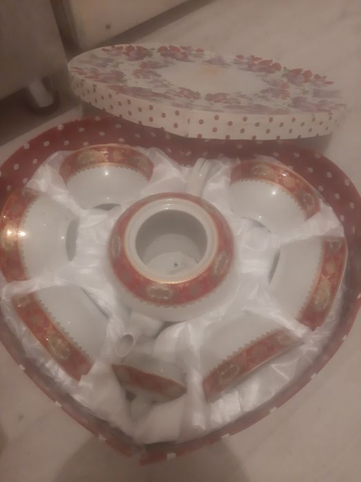 Черный сервис заварной чайник и 6 кесе