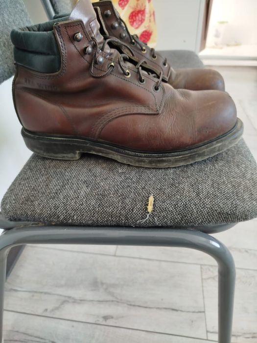 Ред Винг сатылады