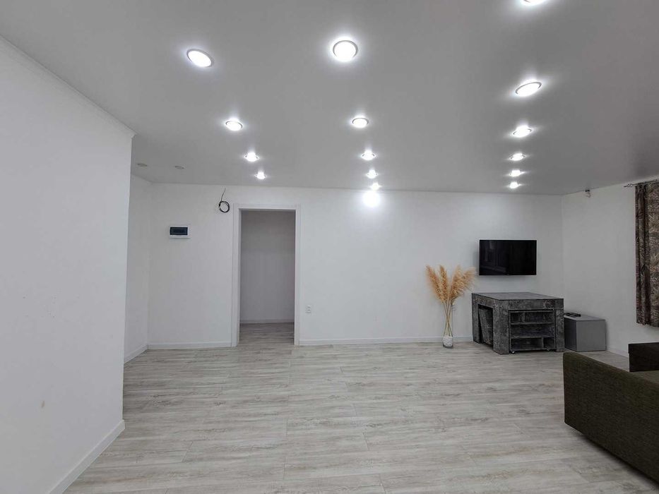 Продам 3 ком кв центре