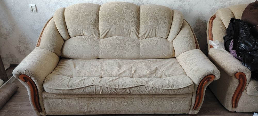 Диван 30000тг.     .