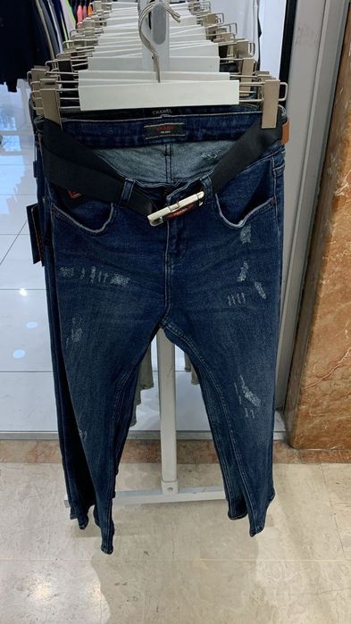 Blugi barbati diferite modele