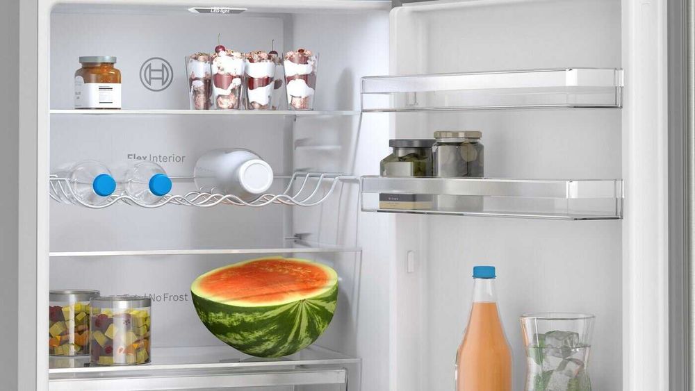 Хладилник с фризер BOSCH KGN362LAF 186см.