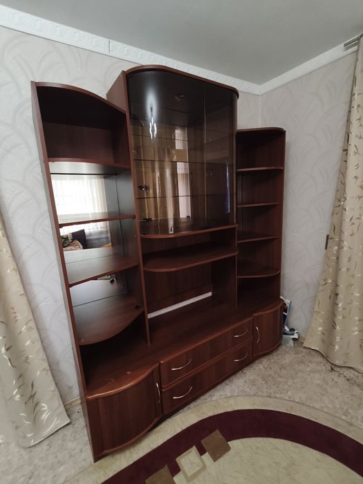 Продам стенка горка ,высота220см,ширина 178см,глубина 60см