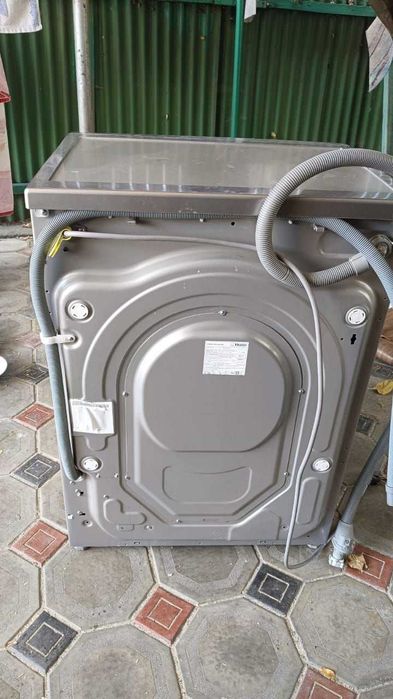 Продам стиральную машинку Haier