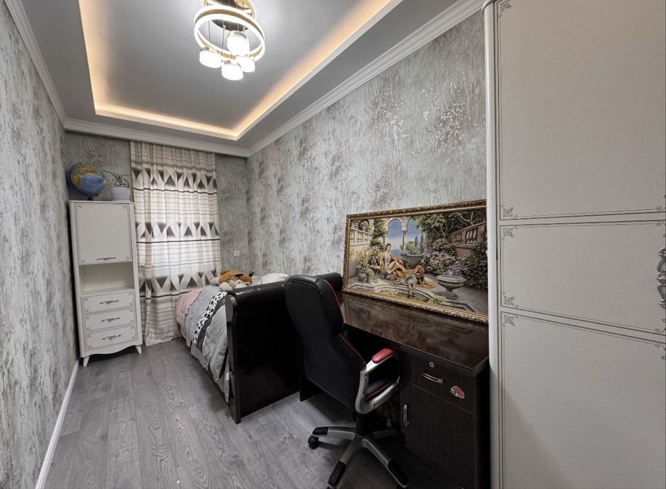 Продается 4х комнатная квартира в центре ойбек