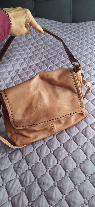 Дамска чанта с две дръжки къса и дълга