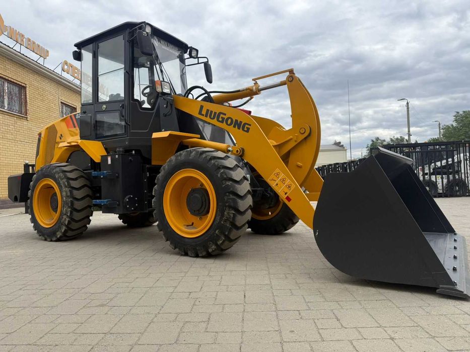 Фронтальный погрузчик LiuGong CLG 820H