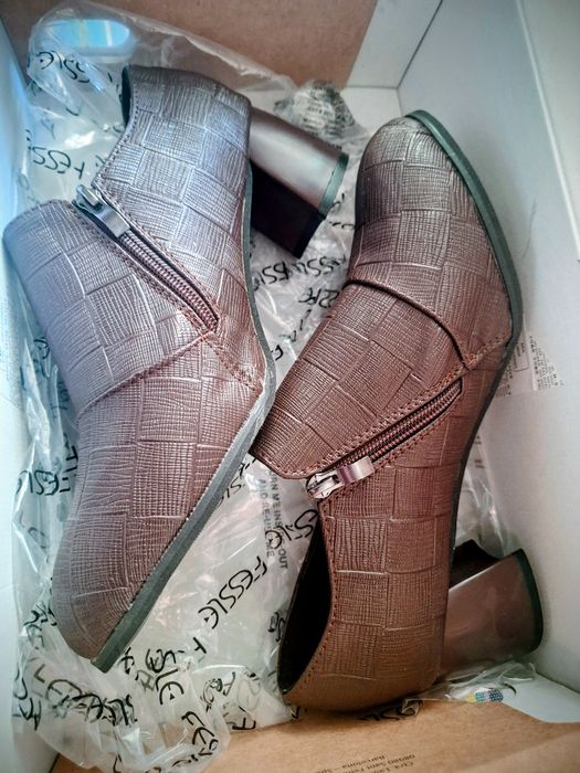 Новые Туфли  TURKEY 41p