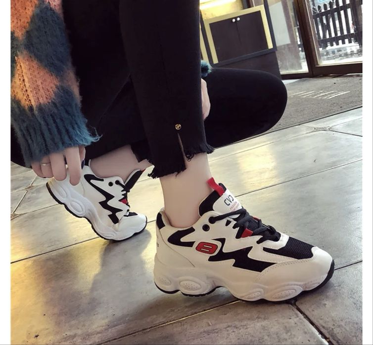 Кроссовки Новые в коробке