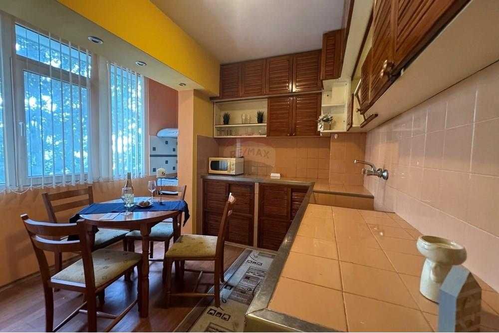 Продава се Двустаен апартамент в Шумен, Боян Българанов 1 - 58 кв.м за 1275 €/кв.м - Снимка #1