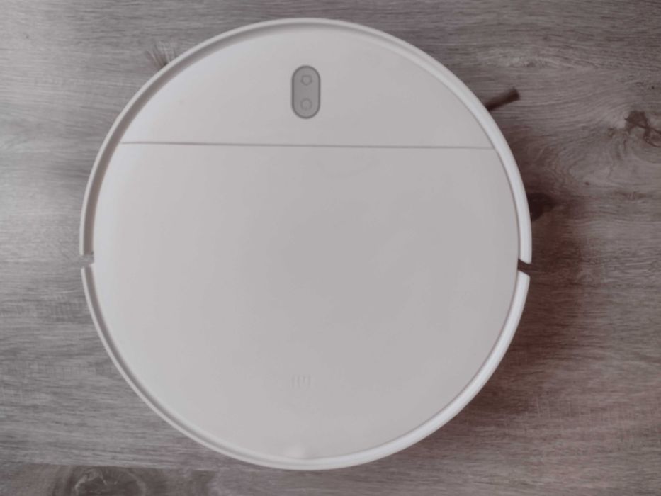 Mi Robot Vacuum-Mop Essential прахосмукачка робот - отлична батерия!