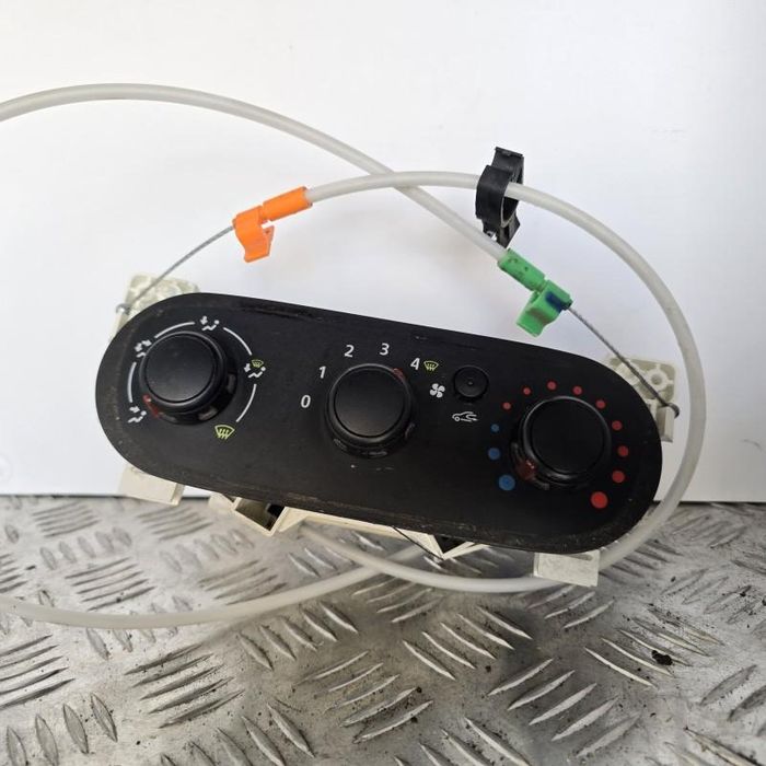 Panou butoane Comanda clima Opel Vivaro B