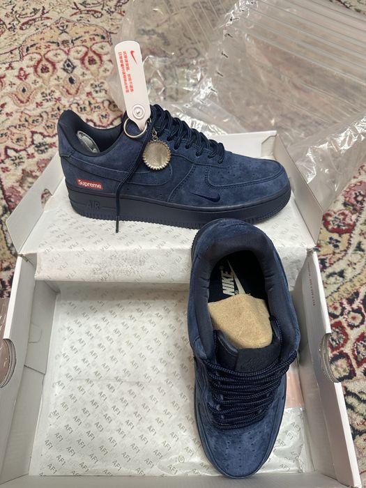 Новые кроссовки Nike Airmax Supreme