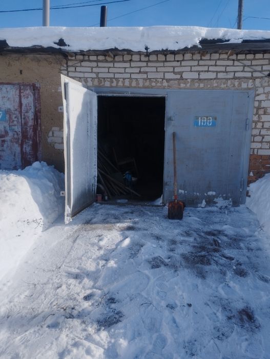 Продам гараж в кааператаве Космос .