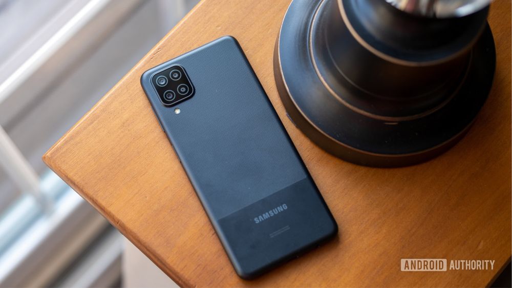 Продам свой Samsung A12 64gb Black в идеальном состаяние