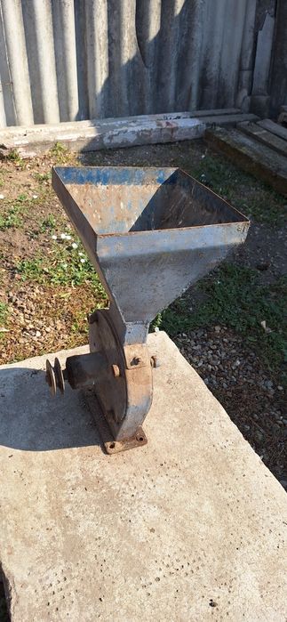 Moară măcinat cereale,